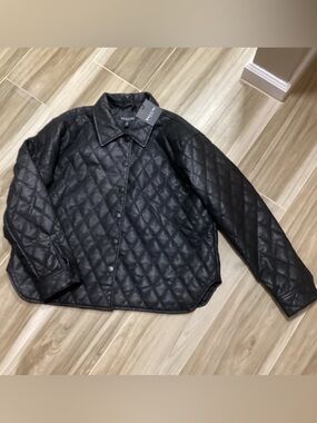 Black quilted bomber Jacker